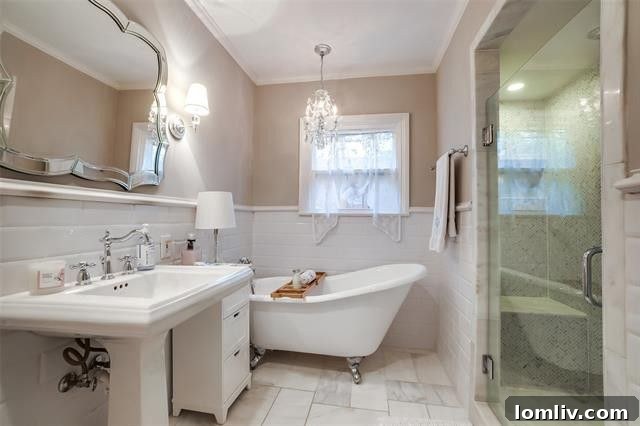 Luxury M Streets bedroom, marble bathrooms Dallas, walk-in closets, flexible master suites, Revere Place amenities
