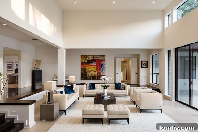 Spacious Dining Area Next to Kitchen
