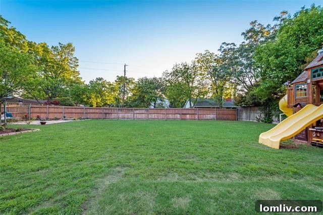 Upstairs sitting area providing versatile bonus space at 11717 Welch Road