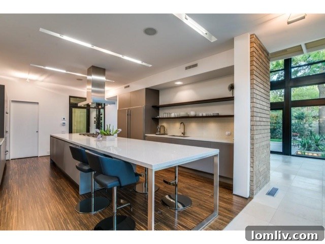 Integrated indoor-outdoor living space with large sliding doors