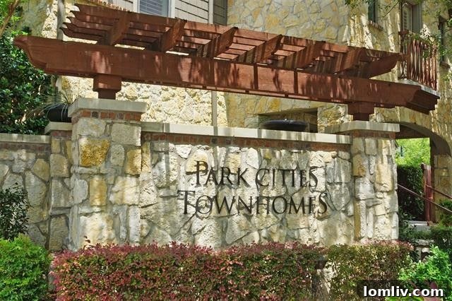 Lush Landscaping and Exterior of Park Cities Townhomes