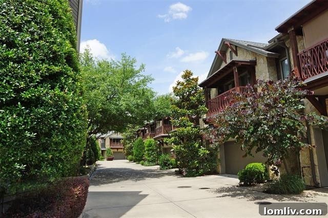 Welcoming Foyer and Interior of 4014 Dillard Court