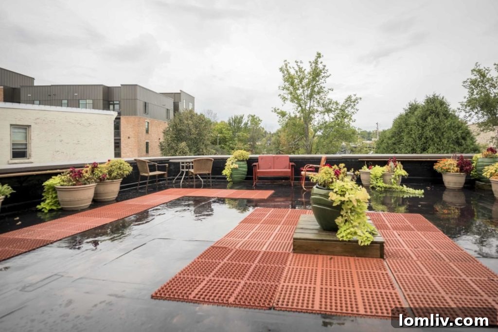The Midcentury Modern That Transports You 9 Architectural Details of the Converted Dealership