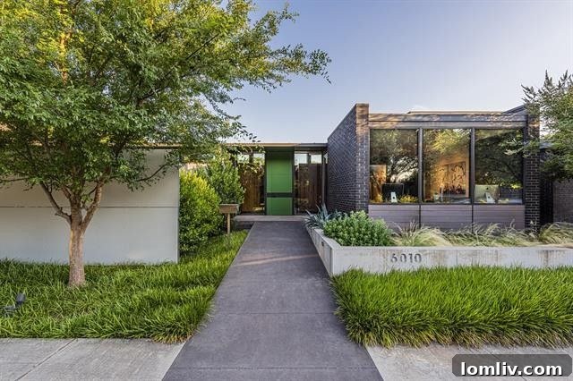 Signature Texas Modern: An AIA Dallas Tour Residence 3 Contemporary Texas Modern home showcasing natural light and open design