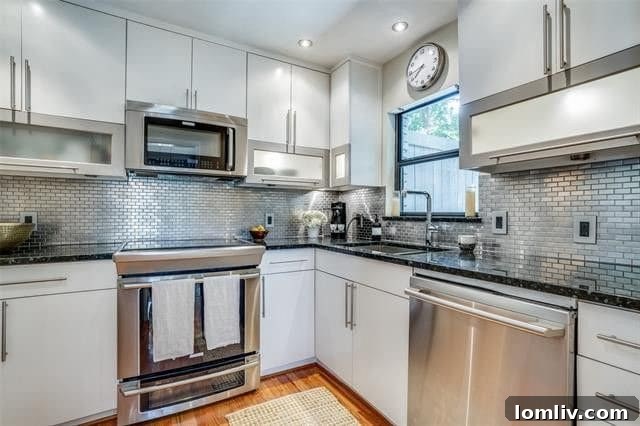 Remodeled kitchen with granite countertops in Dallas TX townhome