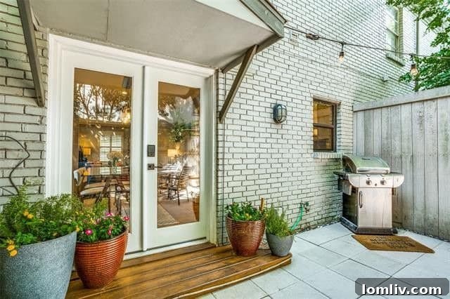 Exterior view of a well-maintained Dallas townhome