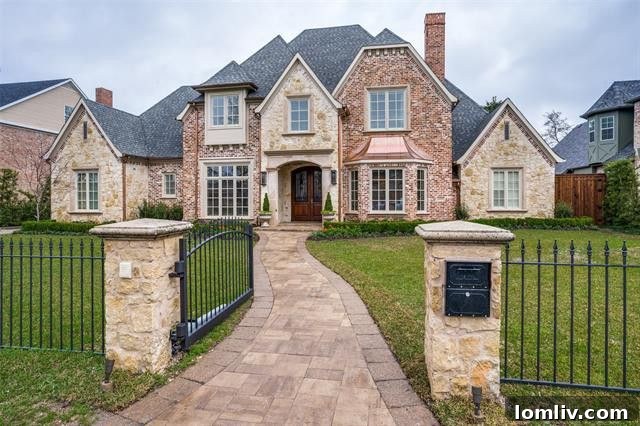 Preston Hollow Mansion: A Beauty Icon's Former Residence 2 Exquisite Preston Hollow luxury home at 6459 Orchid Lane