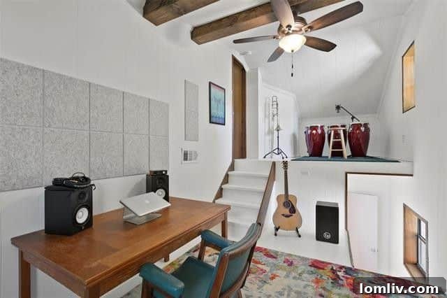 Ravinia Heights Cottage: Move-In Ready, or Ready for Expansion 6 Cozy bonus room in 2812 Alden Avenue, exemplifying flexible living spaces.