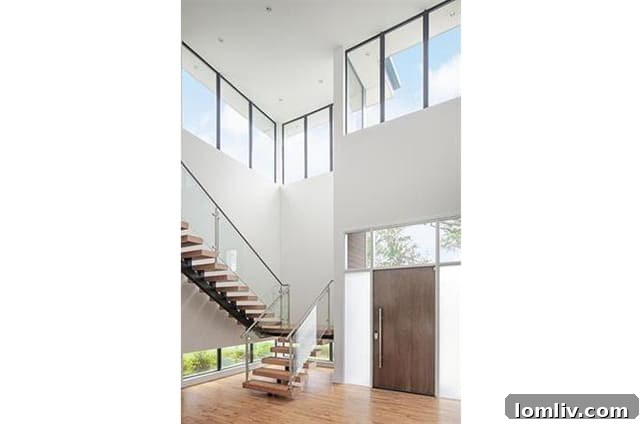 Two Opportunities to Own Timeless Modern Design From 'A Damn Nice Guy' 4 Exquisite Details: Floating Staircase and Integrated Fish Tank