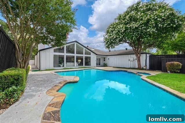 Discover exquisite homes in North Dallas, from modern luxury to timeless traditional residences.