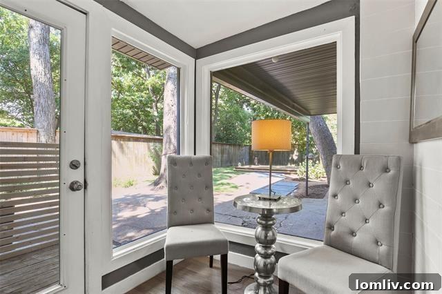 Spacious and Bright Living Room with Outdoor Access