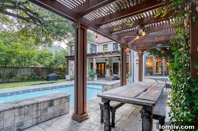 6014 Swiss Avenue expansive backyard and landscaping
