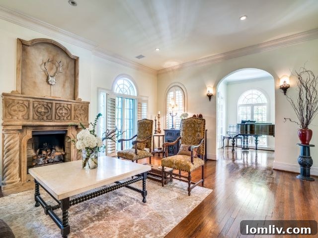 6014 Swiss Avenue elegant interior hallway