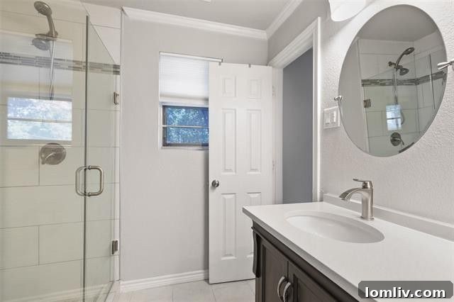 East Dallas' Las Casas: The New Hotspot 8 Well-Proportioned Secondary Bedroom in East Dallas Home