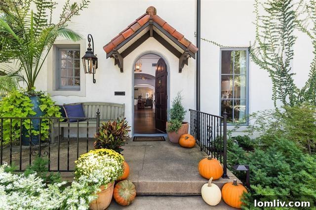 Architectural details of the 1925 Spanish Eclectic home at 1116 Canterbury Court
