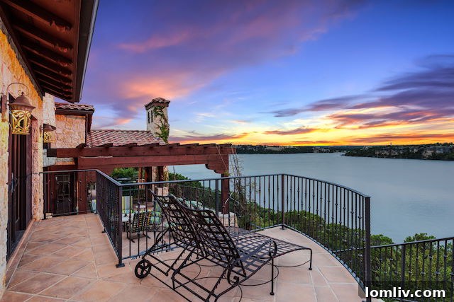 Architectural Marvel Overlooking Possum Kingdom Lake