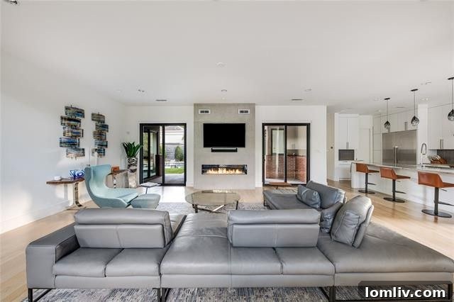 Midcentury Modern Style Meets Urban Convenience 6 Fairfax Avenue Dallas - Dining Area