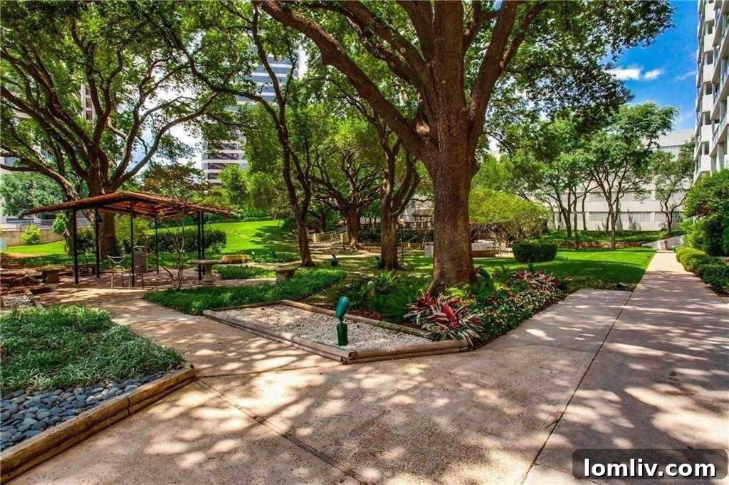 3883-Turtle-Creek-Blvd-Dallas-green-space-luxury