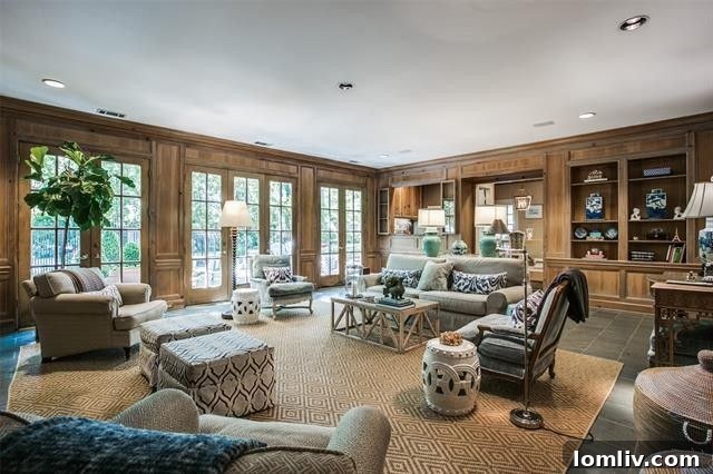 Comfortable family room with a classic fireplace, ideal for relaxation