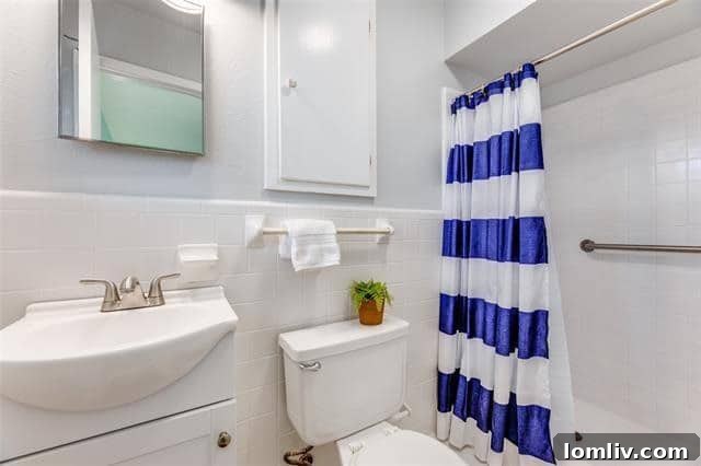 Freshly Styled Garlands Grab Your Adorable Opportunity 7 Updated Secondary Bathroom Garland