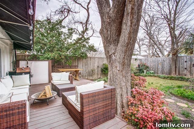 Discover Your New Year's Home: East Dallas Open House Debut 14 Beautifully maintained front exterior of a classic East Dallas home