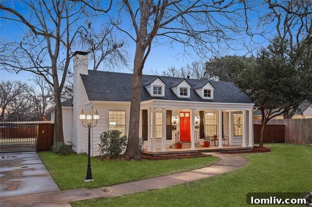 Lush Living at Casa Linda: A Fully Upgraded Cottage Retreat 2 Discover your dream home near White Rock Lake: A charming Casa Linda Cottage awaits its new owner, blending historic elegance with modern comfort.