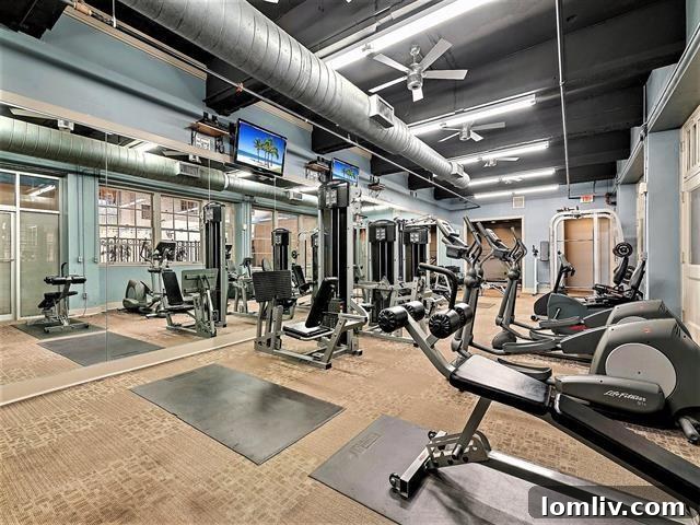 Landmark Loft: Urban Living, Unbeatable Value 11 Ensuite Bathroom Fort Worth