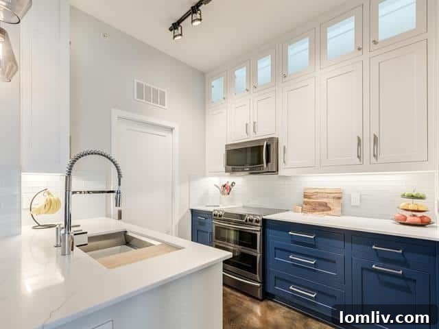 Landmark Loft: Urban Living, Unbeatable Value 7 Fort Worth Loft Bathroom
