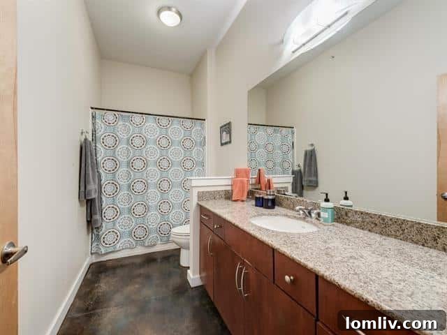 Landmark Loft: Urban Living, Unbeatable Value 10 Master Bedroom Fort Worth Lofts