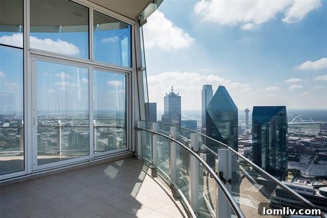 Luxury Lobby and Concierge Service at Museum Tower