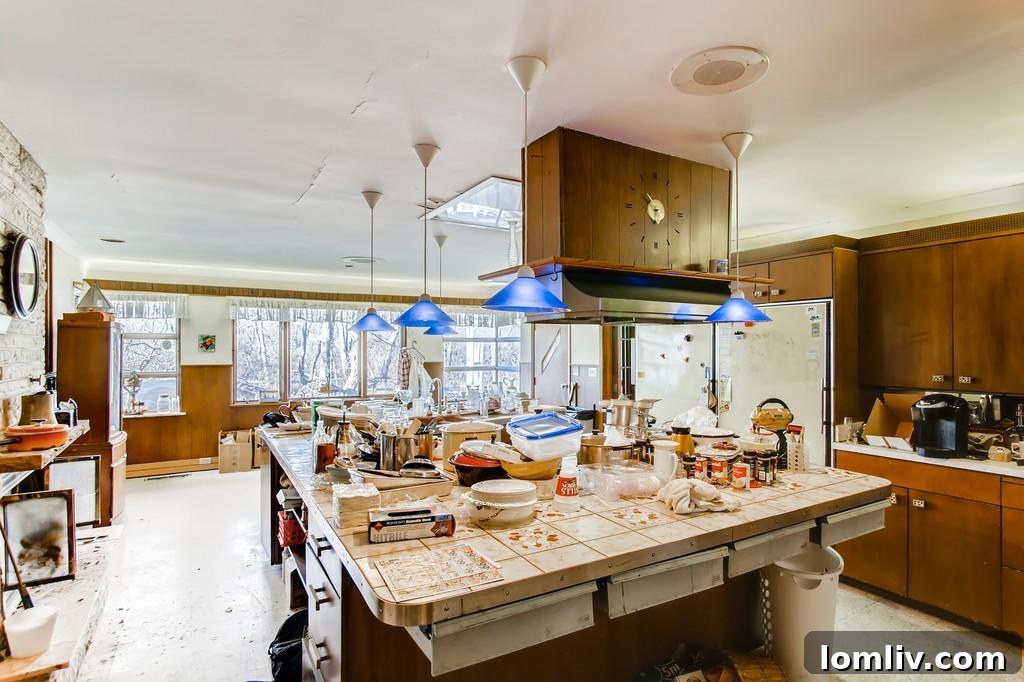 A messy kitchen is a major red flag for prospective home buyers.