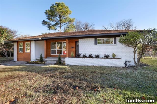 Charming exterior view of 2461 Hartline Drive