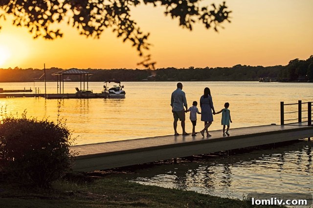 Long Cove's Coveted New Contemporary Lakefront Homes & Cottages: Selling Fast! 9 Pool-with-Contemp-Cottages.4