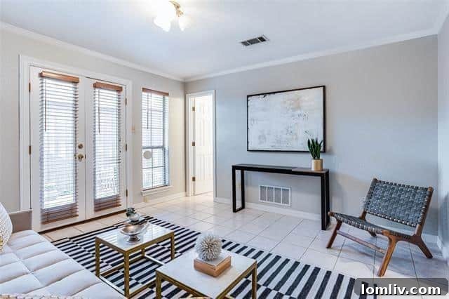 Bright and Spacious Home Office in Dallas Condo