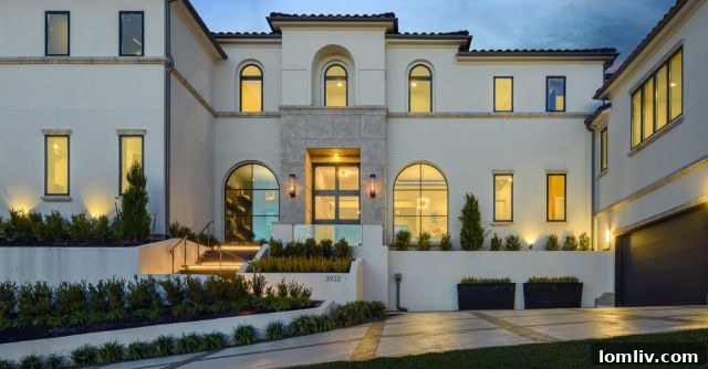 Carla Perez Luxury Real Estate Agent