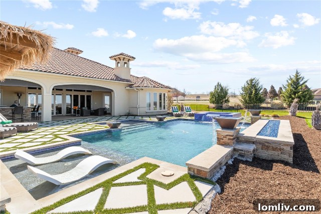 Resort Style Pool and Spa