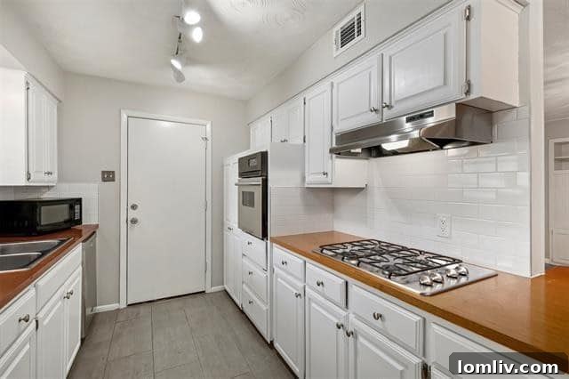 Another view of the Buckner Terrace home's interior, emphasizing its well-maintained condition and classic features. An ideal first home or investment in Dallas.