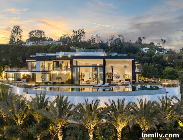 Bel-Air-Mansion