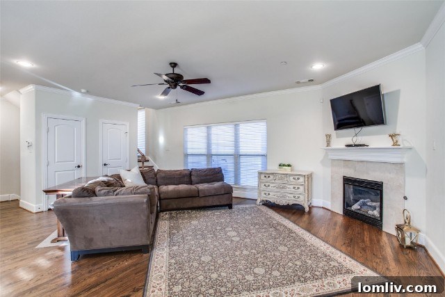 Cozy guest bedroom or versatile space on the first floor of 4524 Emerson Avenue #2