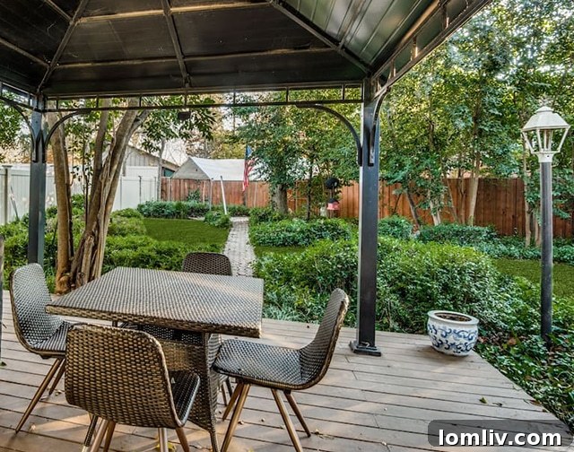 Spacious and pet-friendly backyard