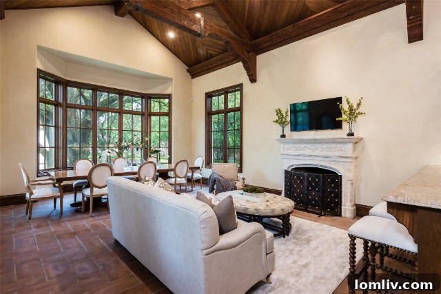 Elegant Living Space 5210 Deloache Avenue