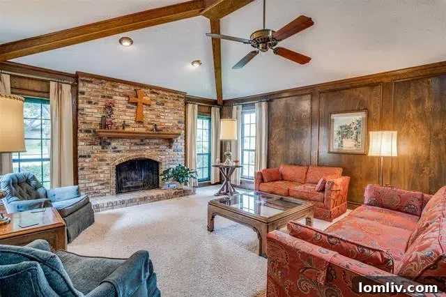 9930 Chimney Hill Lane - Spacious Primary Bedroom