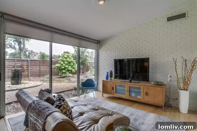 10247 Rosser Road Living Area Interior