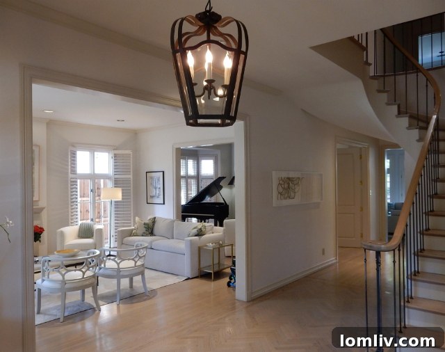 Elegant Traditional Exterior of 4324 Fairfax Avenue, Highland Park