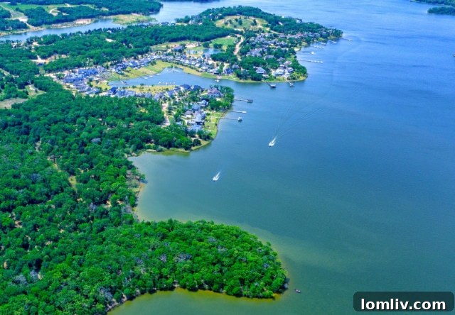 Prime Lakefront Lots Disappearing Fast at Long Cove's New Eastport 3 Long Cove sales agent Kiki Pennington discusses Eastport expansion