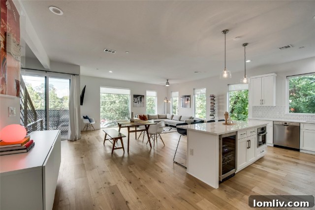 Contemporary Interiors: 2222 Moser Avenue, Unit 107