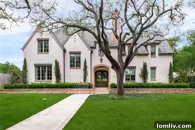 Elegant Living Spaces in a Custom-Built Dallas Home