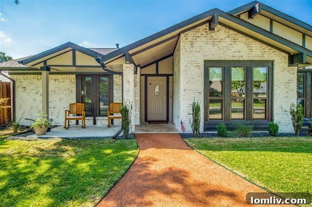 Luxurious Home in Plano: 3200 Dover Drive