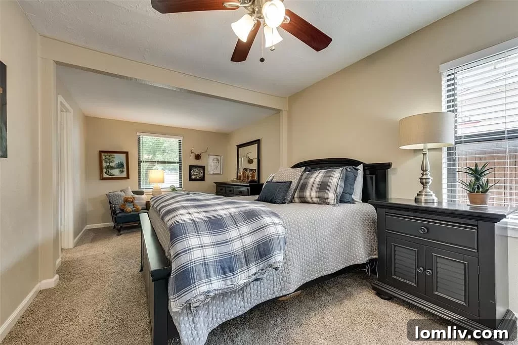 East Dallas Country Club A World of Opportunity 6 Oversized primary bedroom with dedicated sitting area at 10841 Sharondale Drive
