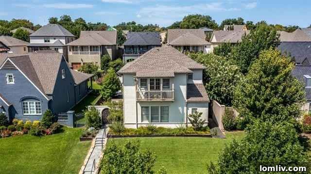 Discover unparalleled modern luxury at 2516 Sandage Avenue, a sophisticated residence in Fort Worth's sought-after Frisco Heights neighborhood.